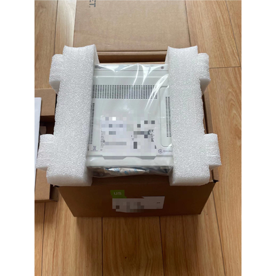 FG-81F 8 x GE RJ45 포트 2 x RJ45/SFP 공유 미디어 WAN 포트 128GB SSD 컴팩트 디자인